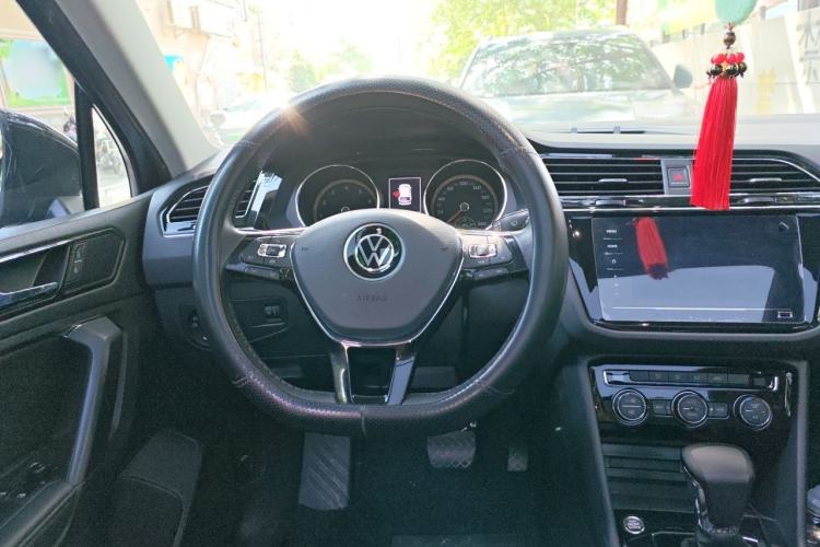Used Volkswagen Tiguan L 2021 330TSI Automatic Two-Wheel Drive Smart Edition Steering Wheel