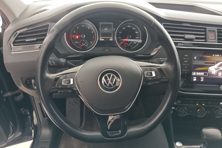 Used Volkswagen Tiguan L 2021 330TSI Automatic Two-Wheel Drive Smart Edition Steering Wheel