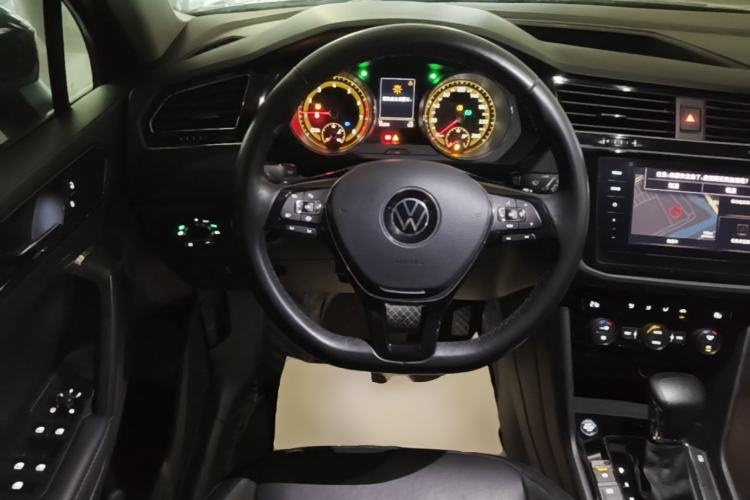 Used Volkswagen Tiguan L 2021 330TSI Automatic Two-Wheel Drive Smart Edition Steering Wheel