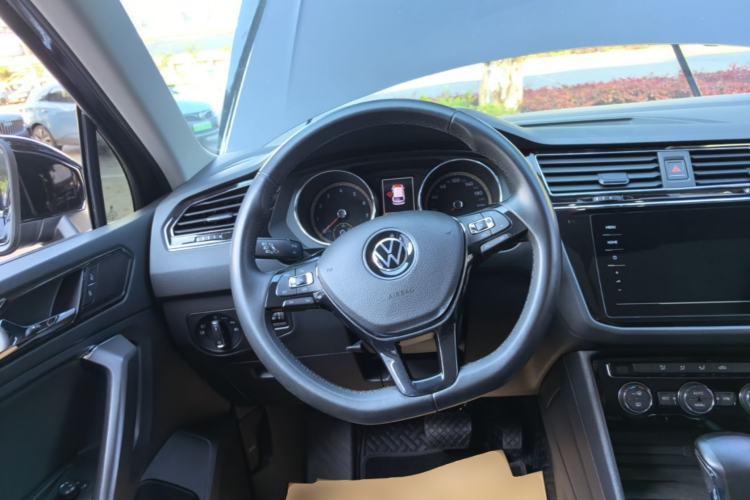 Used Volkswagen Tiguan L 2021 330TSI Automatic Two-Wheel Drive Smart Edition Steering Wheel