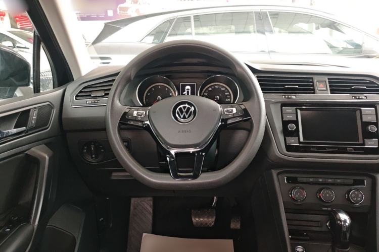 Used Volkswagen Tiguan L 2021 330TSI Automatic Two-Wheel Drive Comfort Edition Steering Wheel
