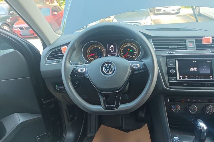 Used Volkswagen Tiguan L 2021 330TSI Automatic Two-Wheel Drive Comfort Edition Steering Wheel