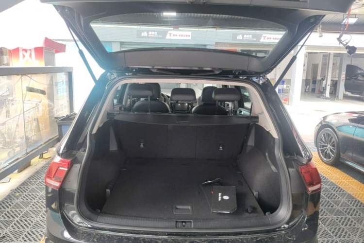 Used Volkswagen Tiguan L 2021 330TSI Automatic Two-Wheel Drive Smart Edition Trunk