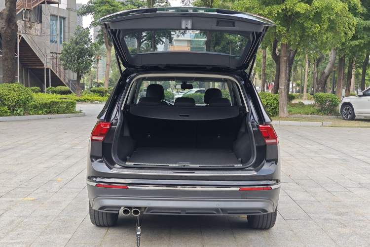 Used Volkswagen Tiguan L 2021 330TSI Automatic Two-Wheel Drive Smart Edition Trunk