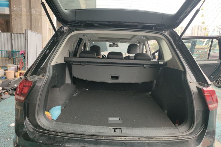 Used Volkswagen Tiguan L 2021 330TSI Automatic Two-Wheel Drive Smart Edition Trunk