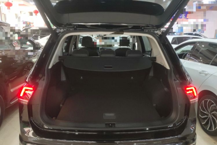 Used Volkswagen Tiguan L 2021 330TSI Automatic Two-Wheel Drive R-Line Flagship Edition Trunk