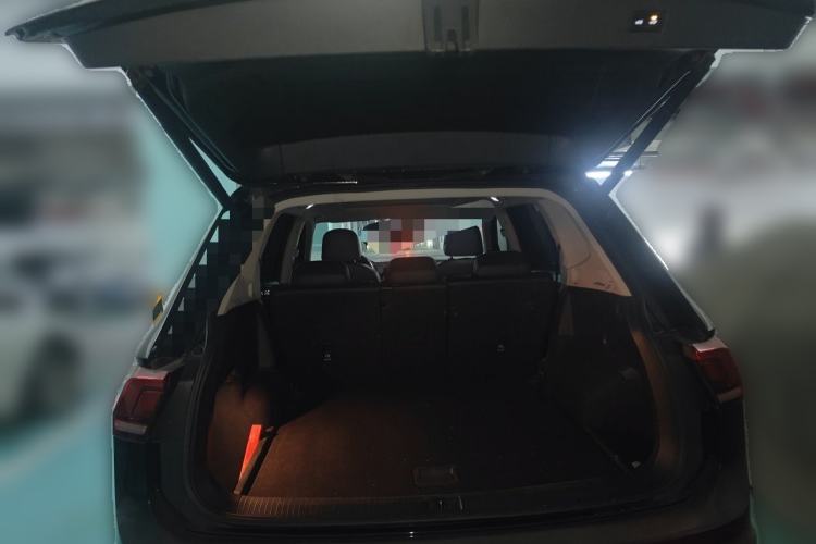 Used Volkswagen Tiguan L 2021 330TSI Automatic Two-Wheel Drive R-Line Enhanced Edition Trunk