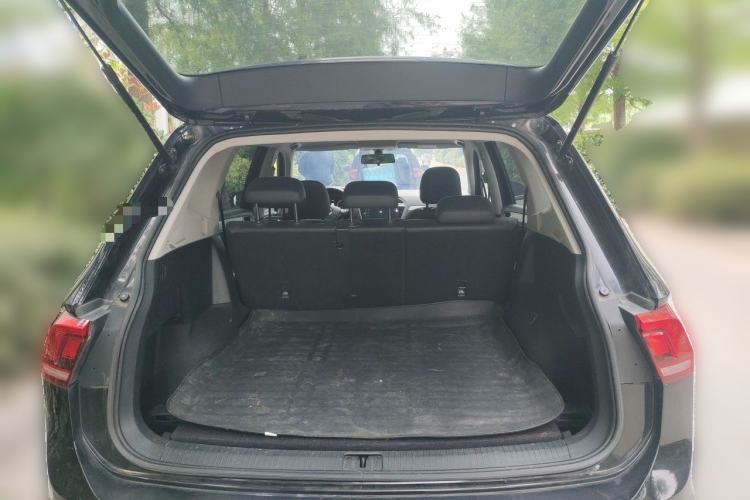 Used Volkswagen Tiguan L 2021 330TSI Automatic Two-Wheel Drive Smart Edition Trunk