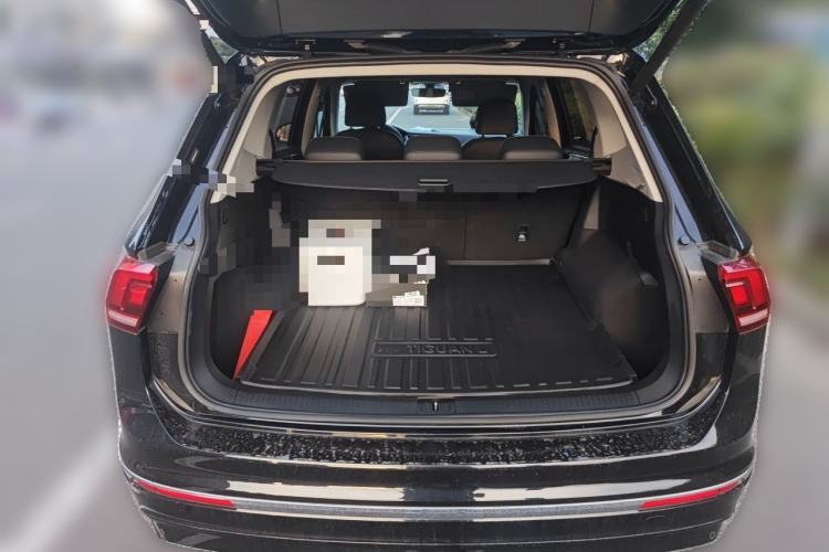 Used Volkswagen Tiguan L 2021 330TSI Automatic Two-Wheel Drive R-Line Enhanced Edition Trunk