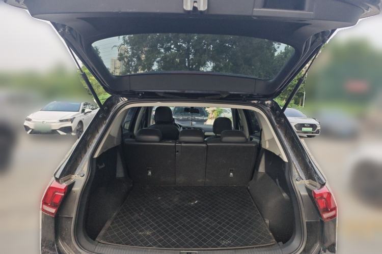 Used Volkswagen Tiguan L 2021 330TSI Automatic Two-Wheel Drive Smart Edition Trunk