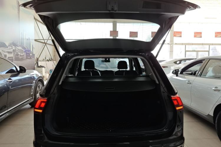 Used Volkswagen Tiguan L 2021 330TSI Automatic Two-Wheel Drive Smart Edition Trunk