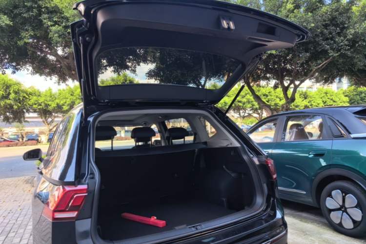 Used Volkswagen Tiguan L 2021 330TSI Automatic Two-Wheel Drive Smart Edition Trunk