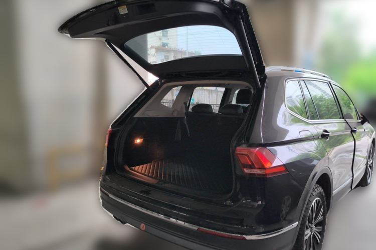 Used Volkswagen Tiguan L 2021 330TSI Automatic Two-Wheel Drive Smart Edition Trunk