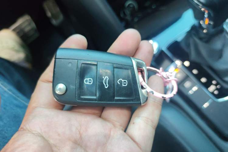 Used Volkswagen Tiguan L 2021 330TSI Automatic Two-Wheel Drive R-Line Enhanced Edition Vehicle Key