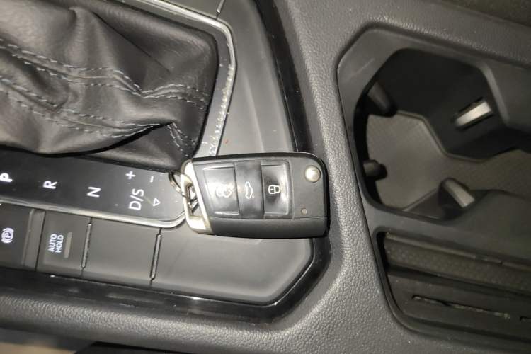 Used Volkswagen Tiguan L 2021 330TSI Automatic Two-Wheel Drive R-Line Enhanced Edition Vehicle Key