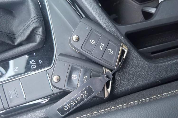 Used Volkswagen Tiguan L 2021 330TSI Automatic Two-Wheel Drive Smart Edition Vehicle Key