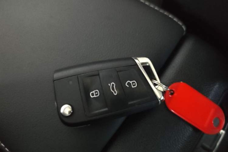 Used Volkswagen Tiguan L 2021 330TSI Automatic Two-Wheel Drive R-Line Enhanced Edition Vehicle Key