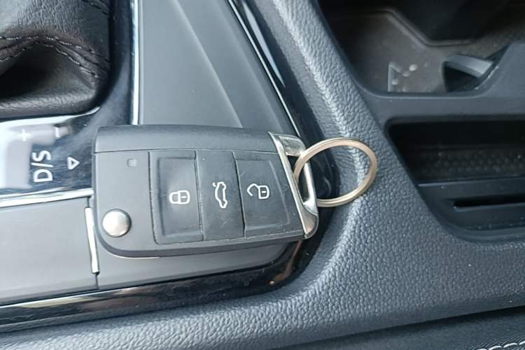 Used Volkswagen Tiguan L 2021 330TSI Automatic Two-Wheel Drive Smart Edition Vehicle Key