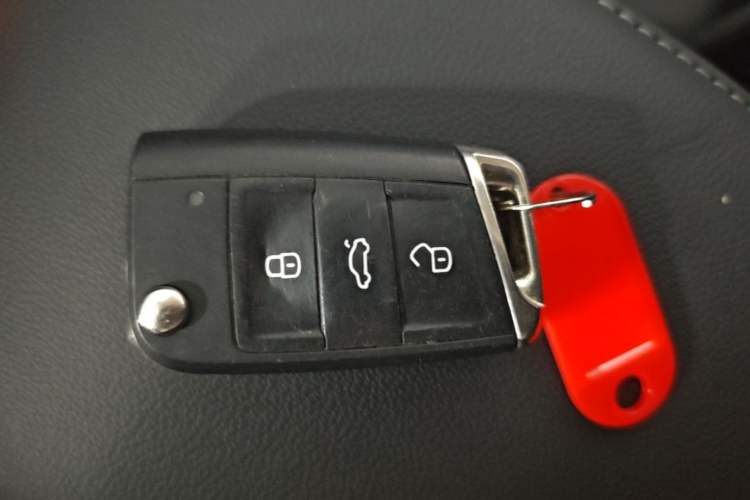 Used Volkswagen Tiguan L 2021 330TSI Automatic Two-Wheel Drive R-Line Enhanced Edition Vehicle Key