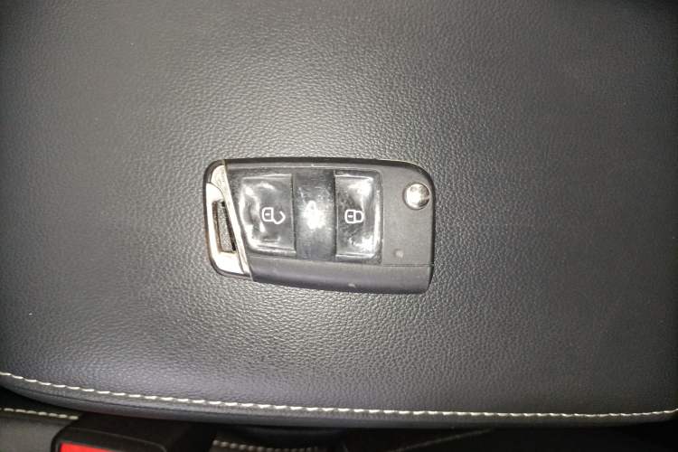 Used Volkswagen Tiguan L 2021 330TSI Automatic Two-Wheel Drive Smart Edition Vehicle Key