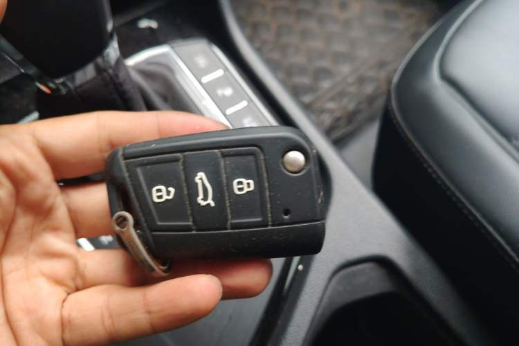 Used Volkswagen Tiguan L 2021 330TSI Automatic Two-Wheel Drive R-Line Enhanced Edition Vehicle Key