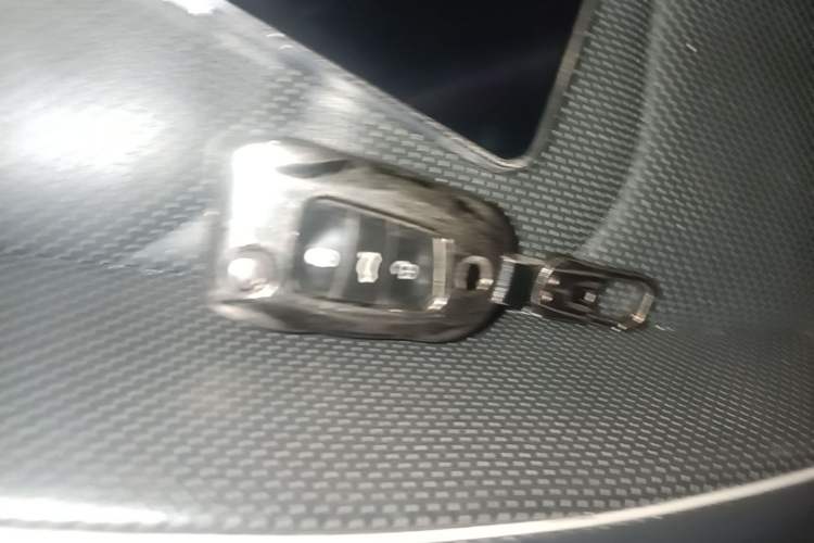 Used Volkswagen Tiguan L 2021 330TSI Automatic Two-Wheel Drive R-Line Flagship Edition Vehicle Key