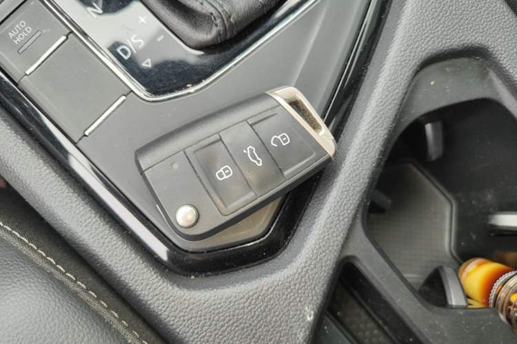 Used Volkswagen Tiguan L 2021 330TSI Automatic Two-Wheel Drive R-Line Enhanced Edition Vehicle Key