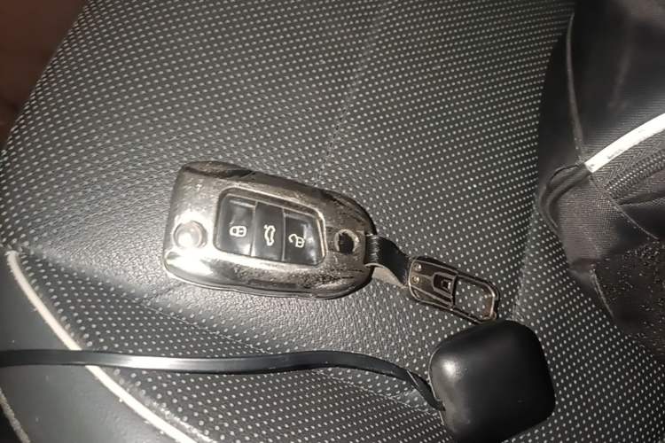 Used Volkswagen Tiguan L 2021 330TSI Automatic Two-Wheel Drive R-Line Flagship Edition Vehicle Key