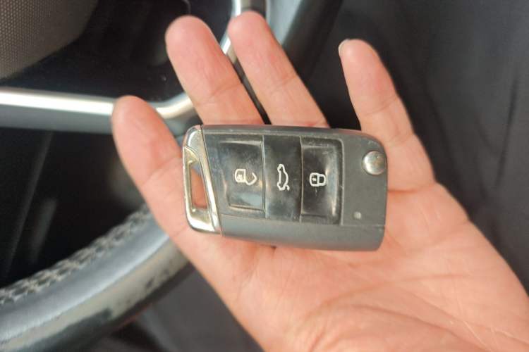 Used Volkswagen Tiguan L 2021 330TSI Automatic Two-Wheel Drive Smart Edition Vehicle Key