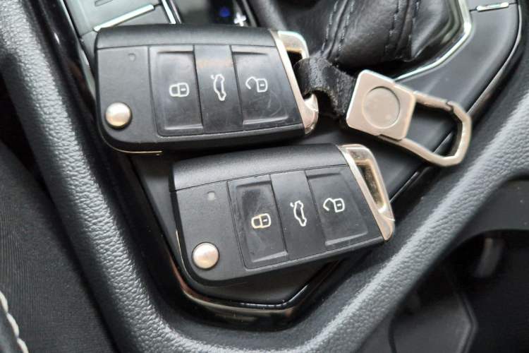 Used Volkswagen Tiguan L 2021 330TSI Automatic Two-Wheel Drive Smart Edition Vehicle Key