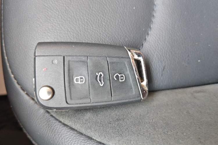 Used Volkswagen Tiguan L 2021 330TSI Automatic Two-Wheel Drive R-Line Enhanced Edition Vehicle Key