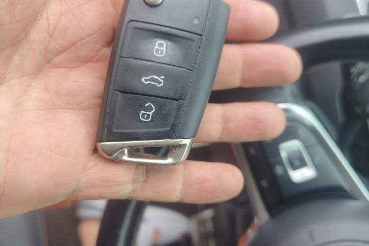 Used Volkswagen Tiguan L 2021 330TSI Automatic Two-Wheel Drive R-Line Enhanced Edition Vehicle Key