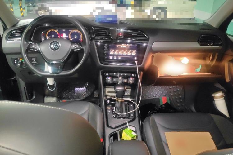 Used Volkswagen Tiguan L 2021 330TSI Automatic Two-Wheel Drive Smart Edition Center Console