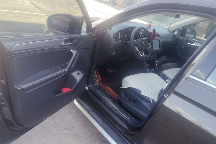 Used Volkswagen Tiguan L 2021 330TSI Automatic Two-Wheel Drive R-Line Enhanced Edition Driver Seat