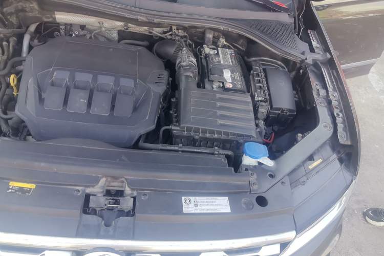 Used Volkswagen Tiguan L 2021 330TSI Automatic Two-Wheel Drive R-Line Enhanced Edition Engine Bay Left