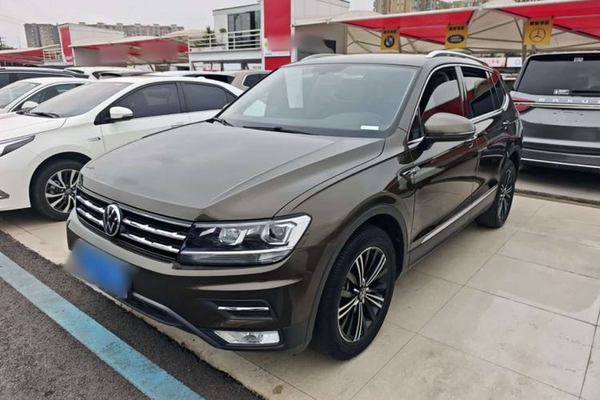 Used Volkswagen Tiguan L 2021 330TSI Automatic Two-Wheel Drive Smart Edition Front Left 45 Deg