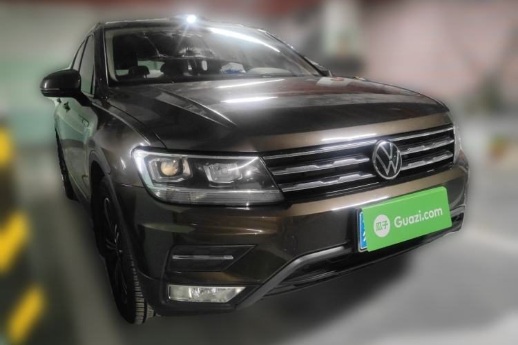Used Volkswagen Tiguan L 2021 330TSI Automatic Two-Wheel Drive Smart Edition Front Right 45 Deg