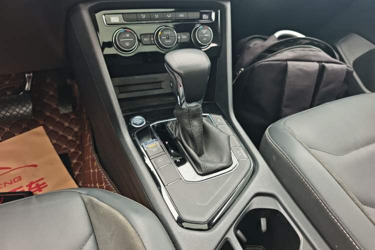 Used Volkswagen Tiguan L 2021 330TSI Automatic Two-Wheel Drive Smart Edition Gear Lever