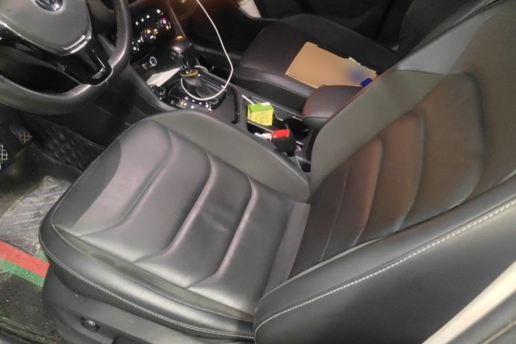 Used Volkswagen Tiguan L 2021 330TSI Automatic Two-Wheel Drive Smart Edition Left Front Seat
