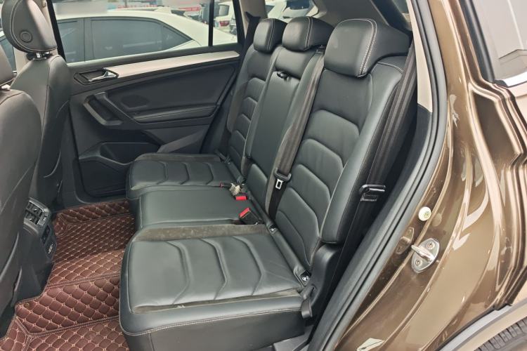 Used Volkswagen Tiguan L 2021 330TSI Automatic Two-Wheel Drive Smart Edition Left Rear Seat