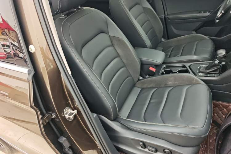 Used Volkswagen Tiguan L 2021 330TSI Automatic Two-Wheel Drive Smart Edition Right Front Seat