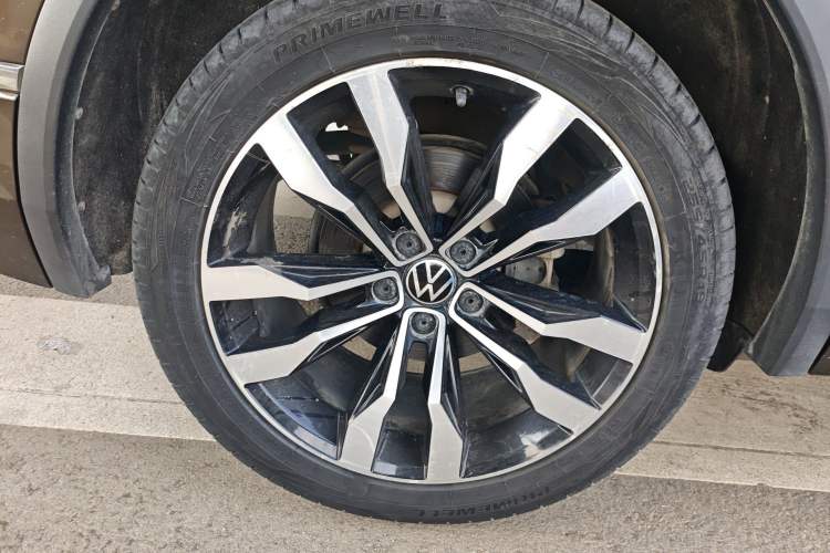 Used Volkswagen Tiguan L 2021 330TSI Automatic Two-Wheel Drive R-Line Enhanced Edition Right Rear Wheel Hub