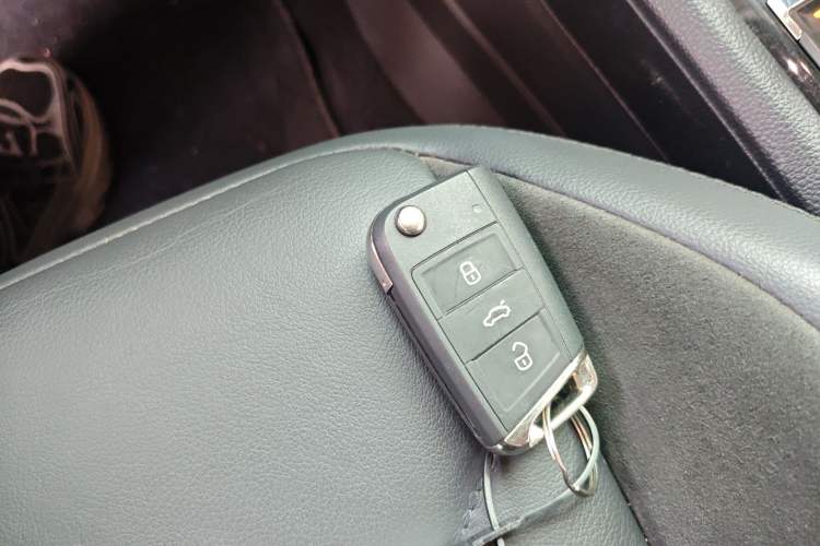 Used Volkswagen Tiguan L 2021 330TSI Automatic Two-Wheel Drive R-Line Enhanced Edition Vehicle Key