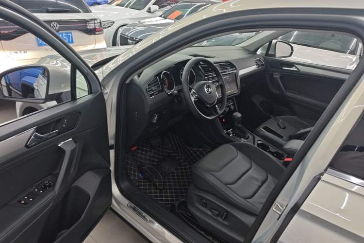 Used Volkswagen Tiguan L 2021 330TSI Automatic Two-Wheel Drive Smart Edition Driver Seat