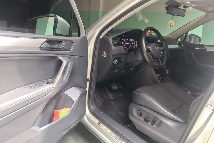 Used Volkswagen Tiguan L 2021 330TSI Automatic Two-Wheel Drive Smart Edition Driver Seat