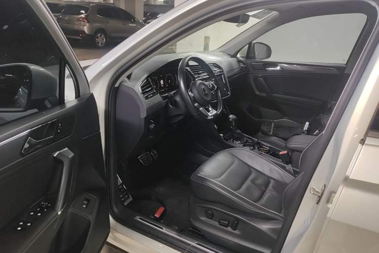 Used Volkswagen Tiguan L 2021 330TSI Automatic Two-Wheel Drive R-Line Flagship Edition Driver Seat