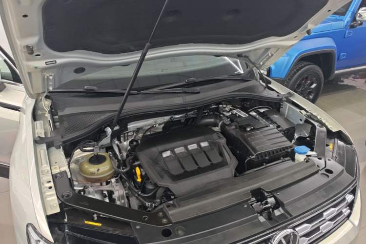 Used Volkswagen Tiguan L 2021 330TSI Automatic Two-Wheel Drive Smart Edition Engine Bay