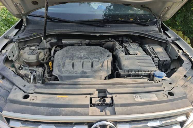 Used Volkswagen Tiguan L 2021 330TSI Automatic Two-Wheel Drive R-Line Enhanced Edition Engine Bay