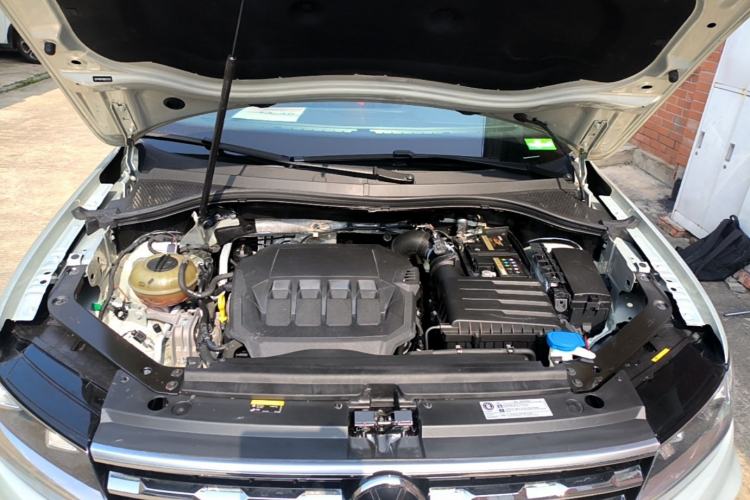 Used Volkswagen Tiguan L 2021 330TSI Automatic Two-Wheel Drive R-Line Enhanced Edition Engine Bay