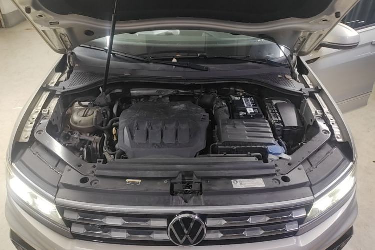 Used Volkswagen Tiguan L 2021 330TSI Automatic Two-Wheel Drive R-Line Flagship Edition Engine Bay